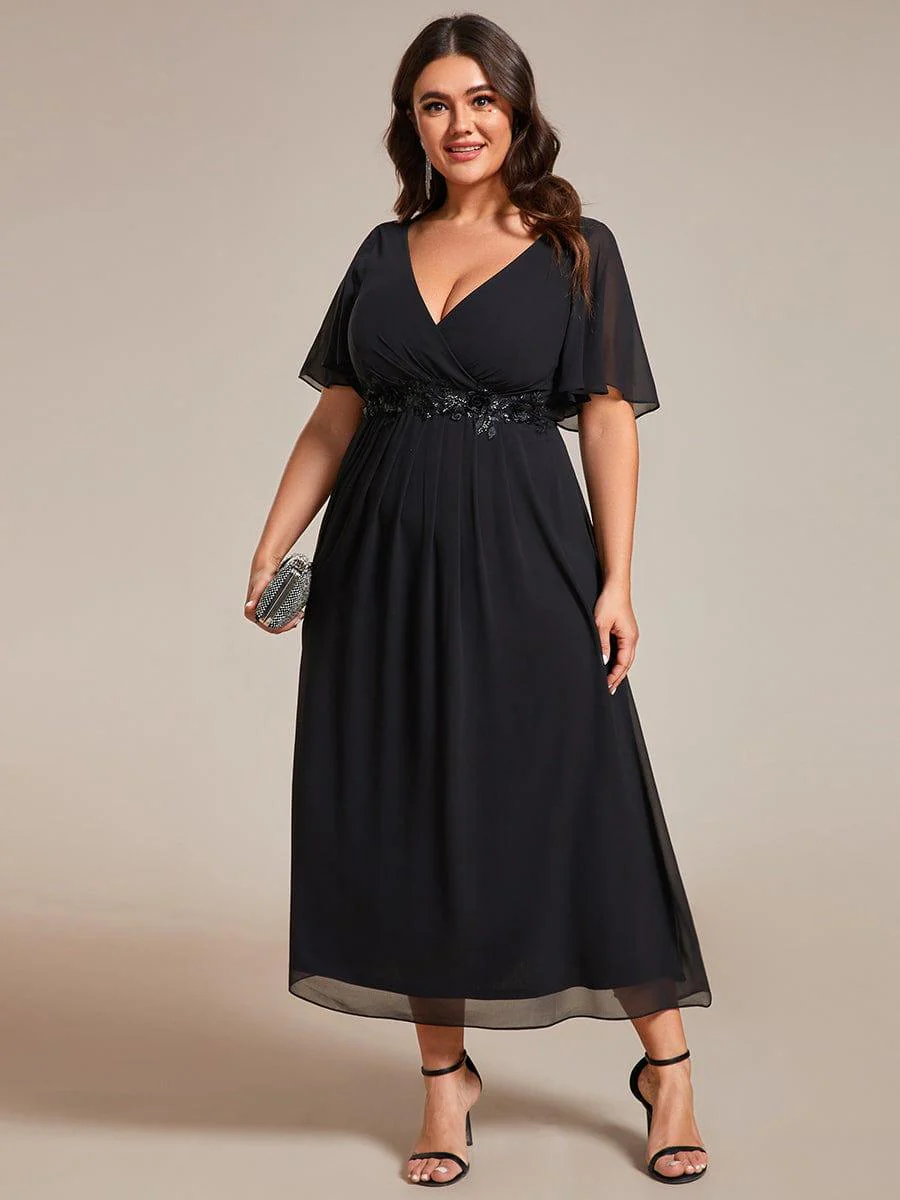 pretty DAHLIA|Plus Size V-Neck Chiffon Midi Wedding Guest Dress with Waist Applique(Final Sale) - Image 15