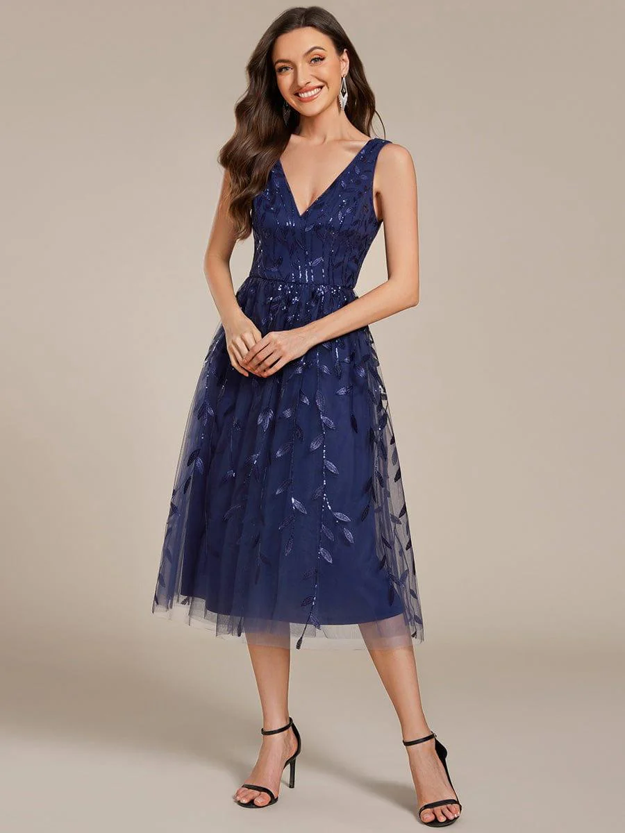 ever ROUX|Sequined V-Neck A-Line Midi Wedding Guest Dress with Sleeveless - Image 42